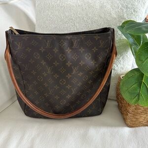 Louis Vuitton Looping MM Monogram Shoulder Bag